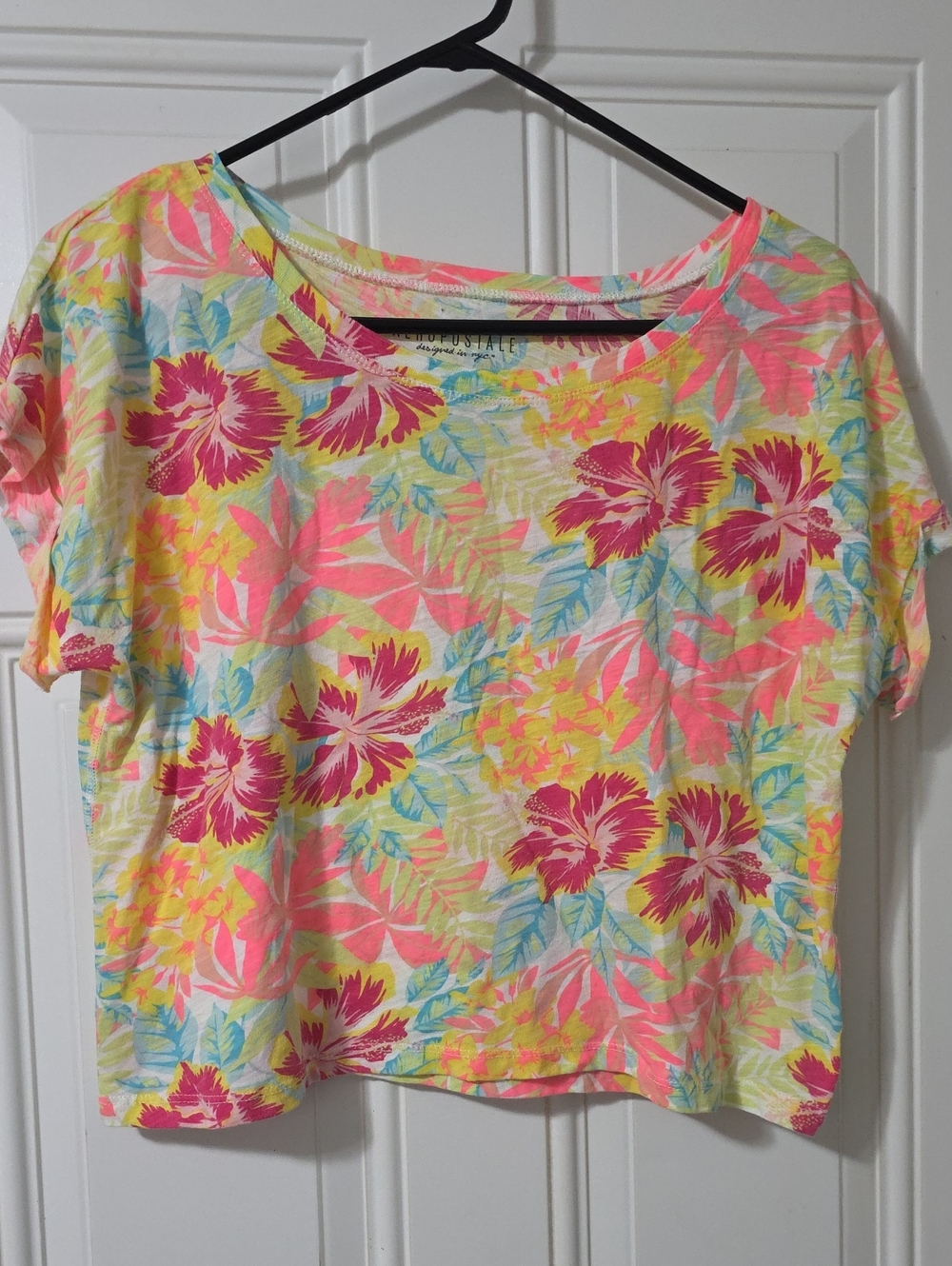 Aeropostale Floral Crop Top in Pink, Yellow & Blue